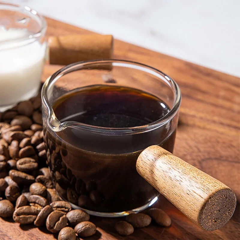 Espresso Shot Glass - 50/100 ミリリットルガラス計量カップ木製ハンドルエスプレッソカップシングル注ぎ口ミルクカップコーヒー用品透明キッチン測定